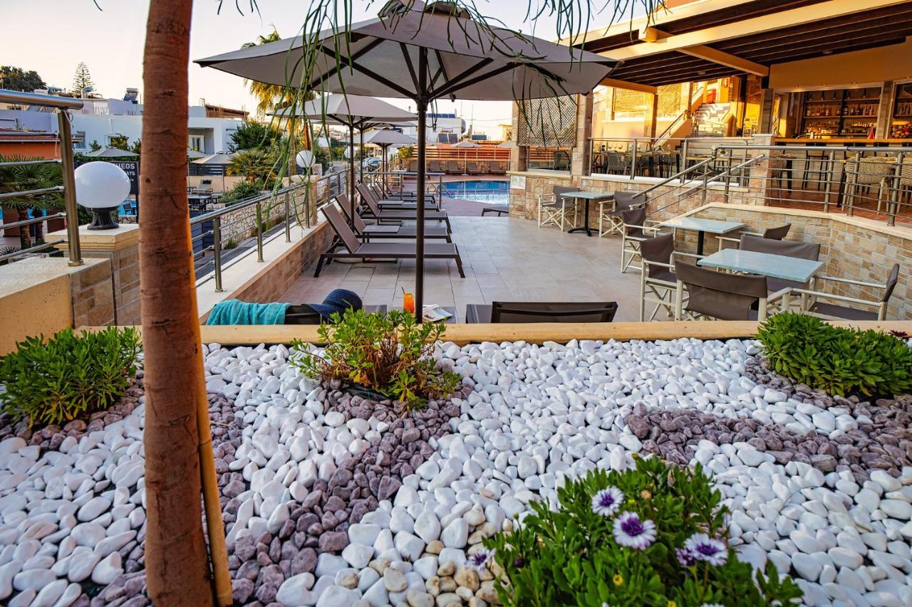 Theos Village Apartments Като Дарацо Екстериор снимка