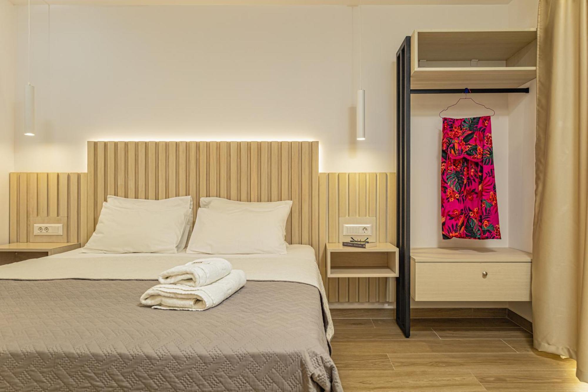 Theos Village Apartments Като Дарацо Екстериор снимка