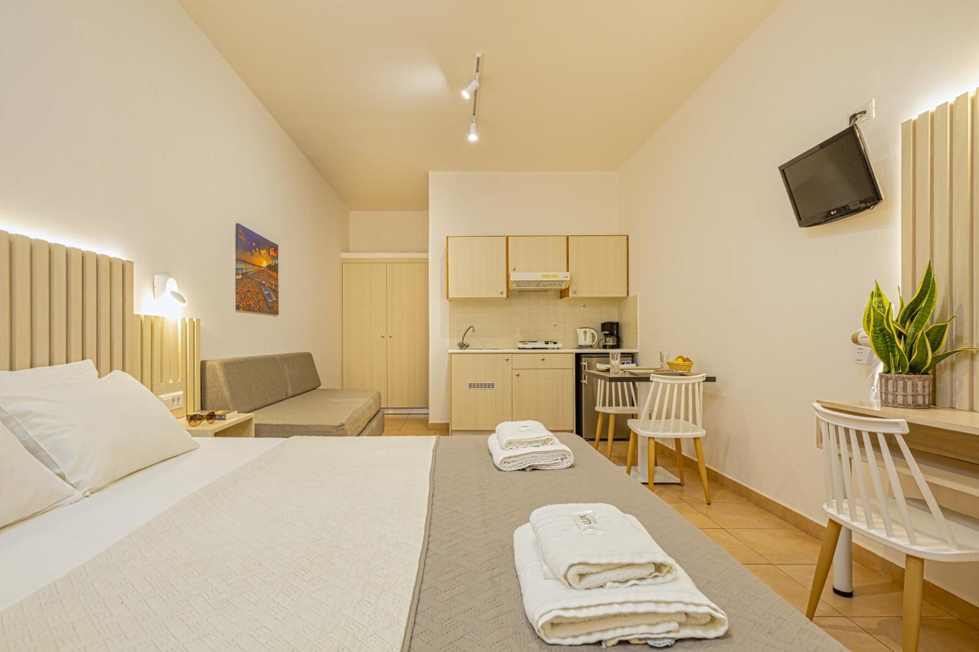 Theos Village Apartments Като Дарацо Екстериор снимка