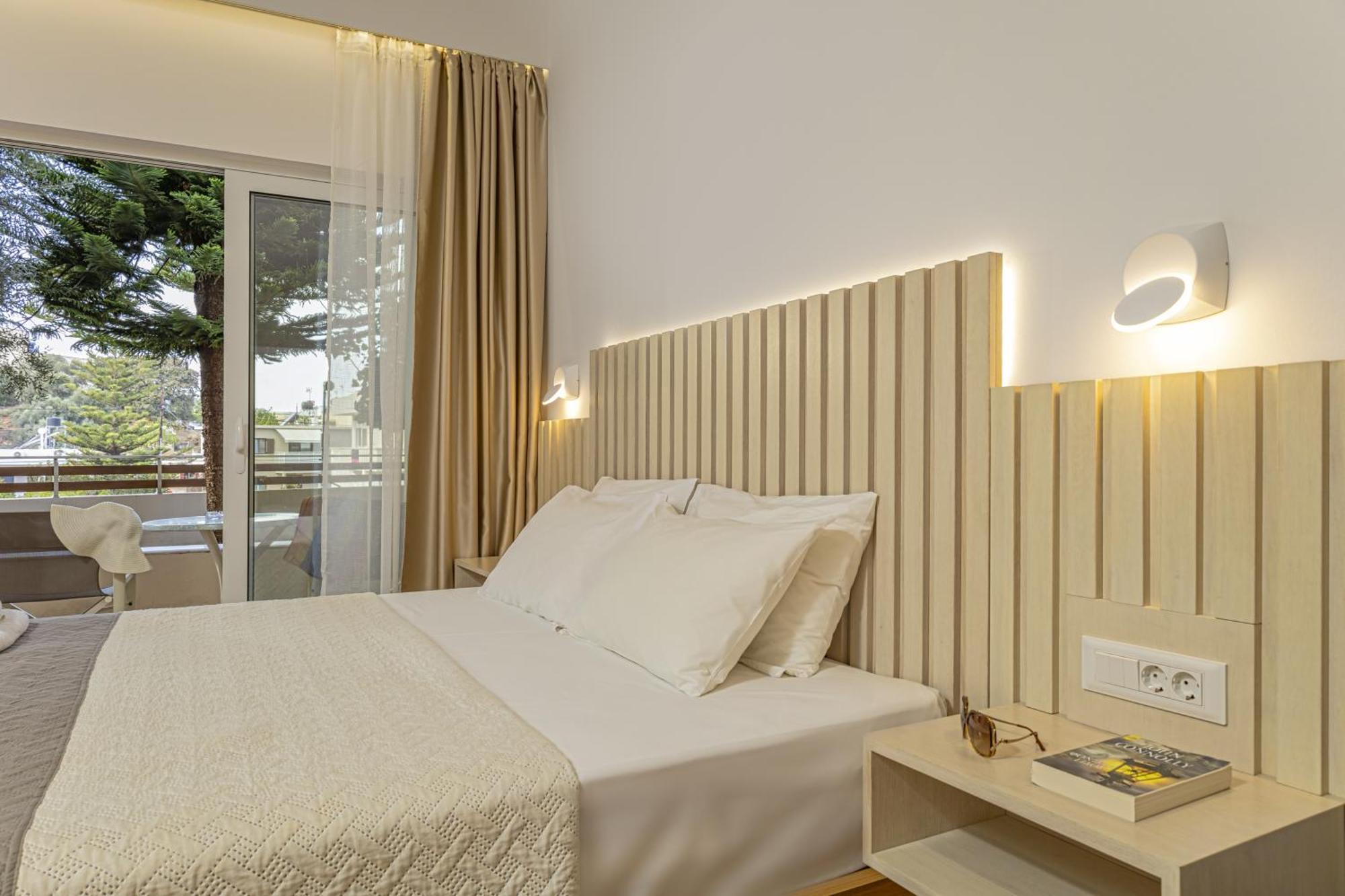 Theos Village Apartments Като Дарацо Екстериор снимка